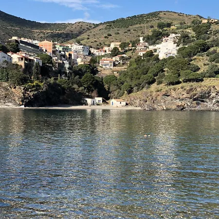 Piso En La Costa Brava Y Al Inicio Del Pirineo Portbou