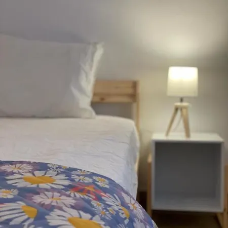 Piso En La Costa Brava Y Al Inicio Del Pirineo Apartman